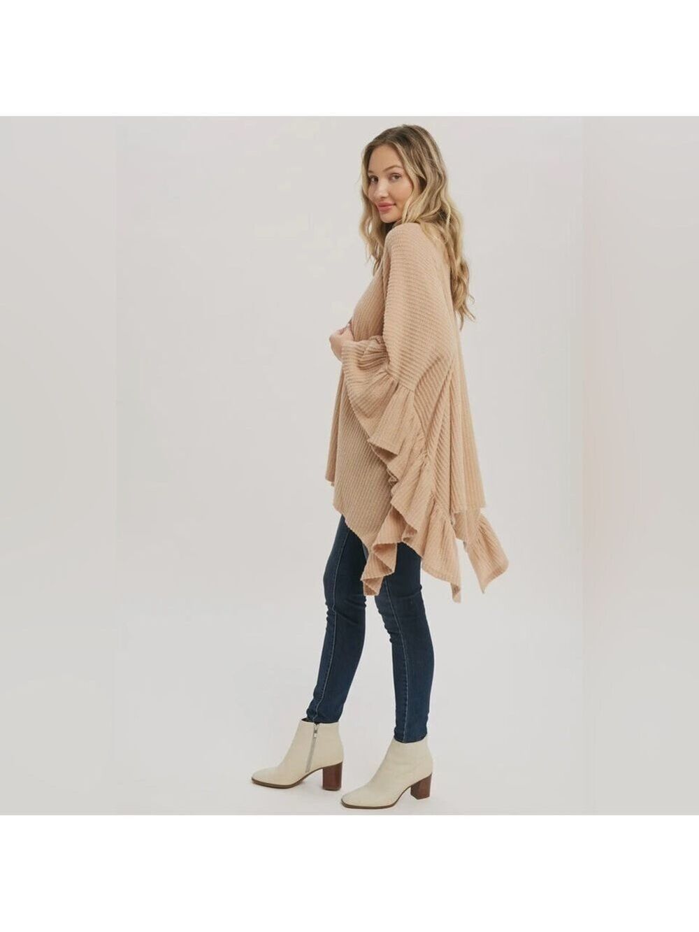 FINAL PIECES!!!! ($16) Ruffle Hem Cardigan